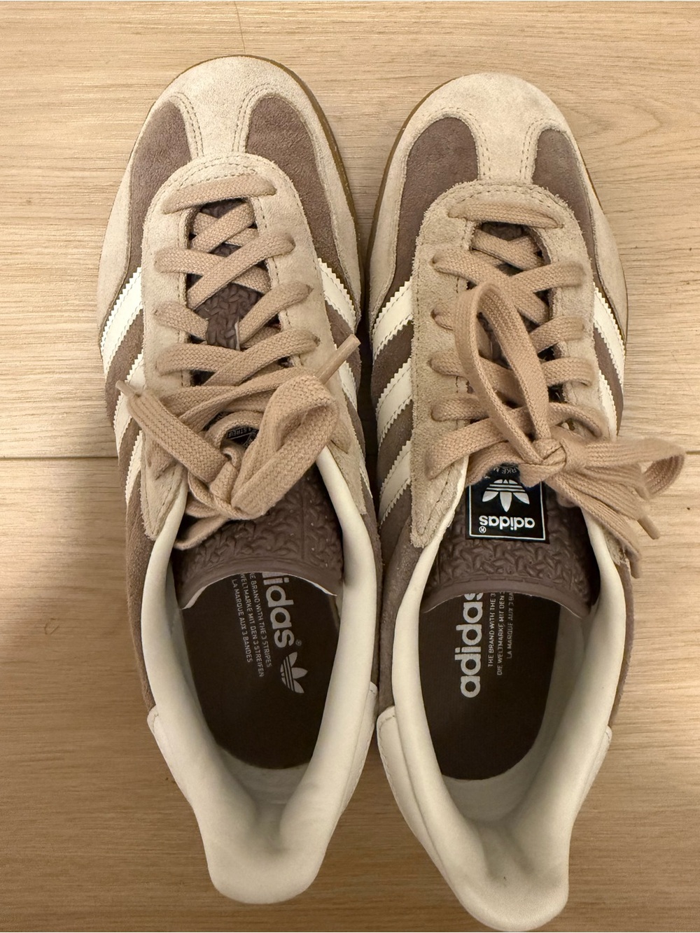 Adidas Women’s Beige & Cream Samba - Picture 4 of 9